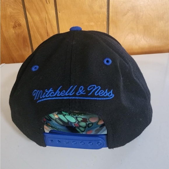 Golden State Warriors Snap Back Adjustable Black/Blue Mitchell and Ness EUC - Picture 6 of 8
